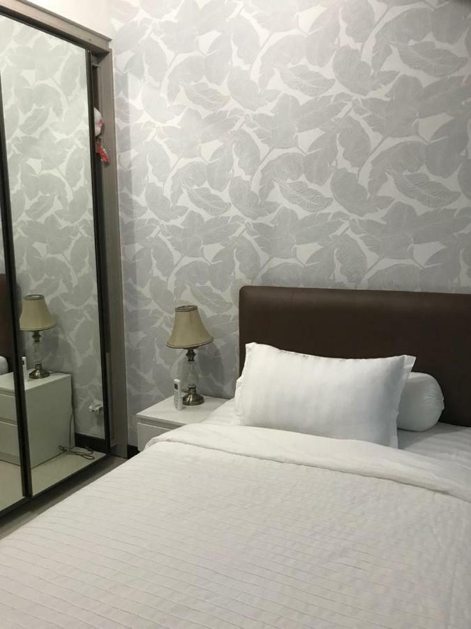 Luxury 2 Bedroom Condo At Casa Grande Residence - Kasablanka Mall Джакарта Экстерьер фото